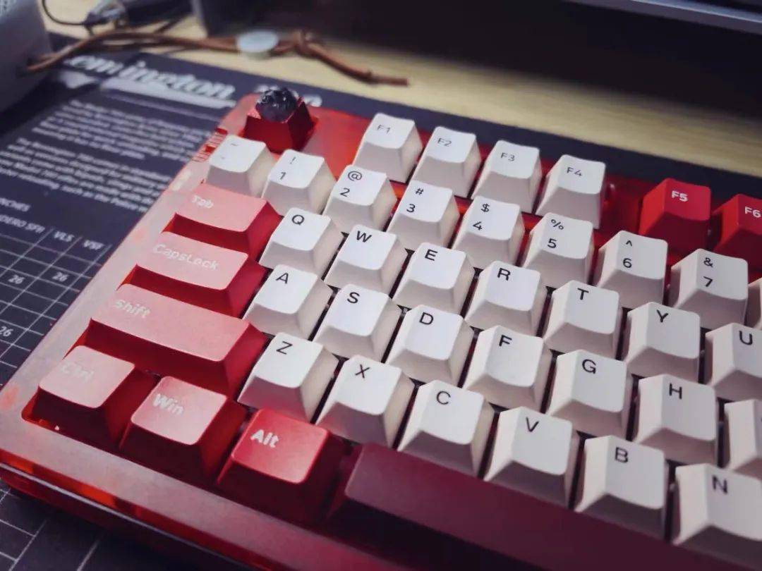 误 这 3 款千元内键盘绝对值得一冲九游会j9入口登录新版办公游戏两不(图8) 误 这 3 款千元内键盘绝对值得一冲九游会j9入口登录新版办公游戏两不(图8)